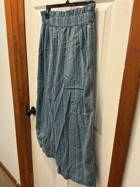 Wide leg striped pants